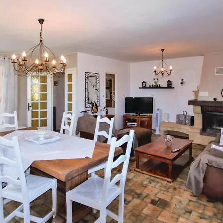 Stunning In Sur Jabron With Wifi Montboucher-sur-Jabron